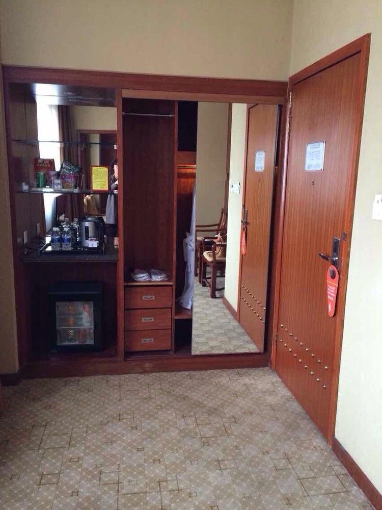 Hongyadong Hotel تشونغتشينغ المظهر الخارجي الصورة